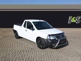 NISSAN NP200