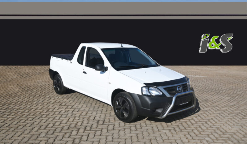 NISSAN NP200