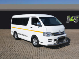 TOYOTA QUANTUM