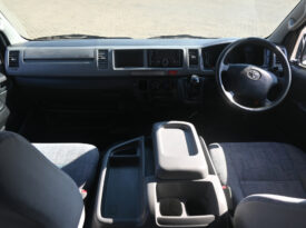 TOYOTA QUANTUM
