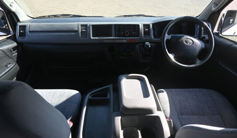TOYOTA QUANTUM