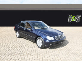MERCEDES-BENZ C200