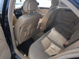 MERCEDES-BENZ C200