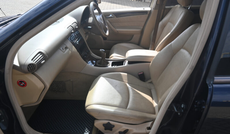 MERCEDES-BENZ C200