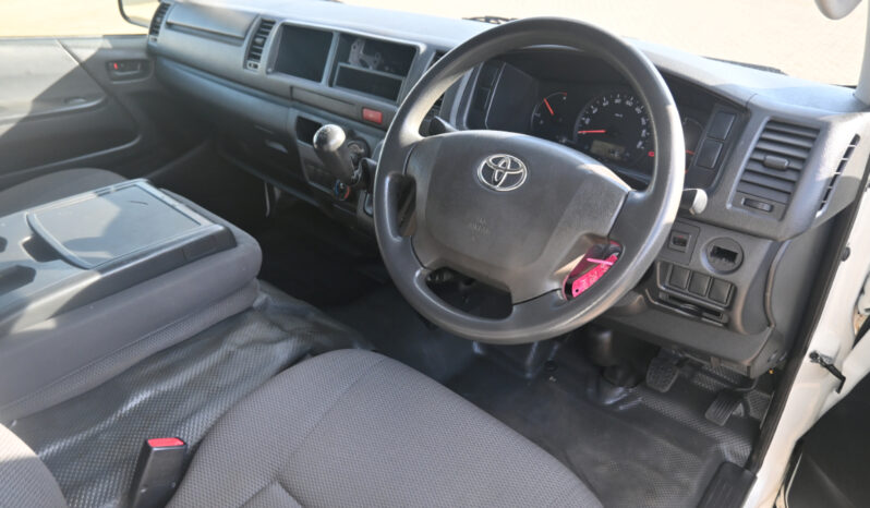 TOYOTA QUANTUM