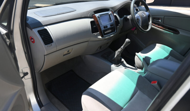 TOYOTA INNOVA