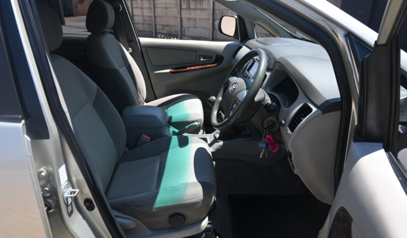 TOYOTA INNOVA