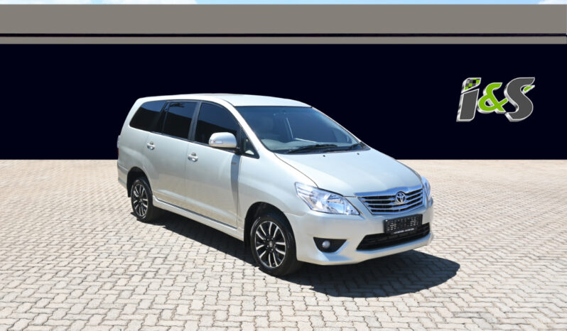 TOYOTA INNOVA