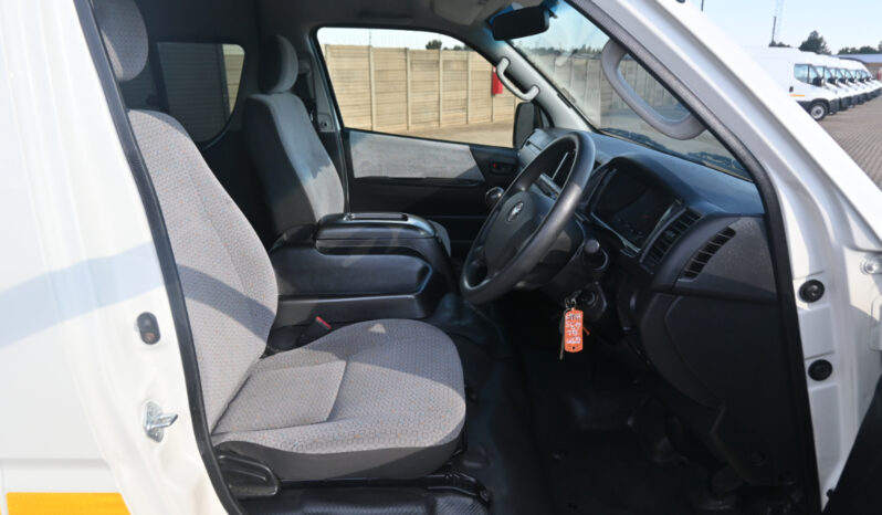 TOYOTA QUANTUM