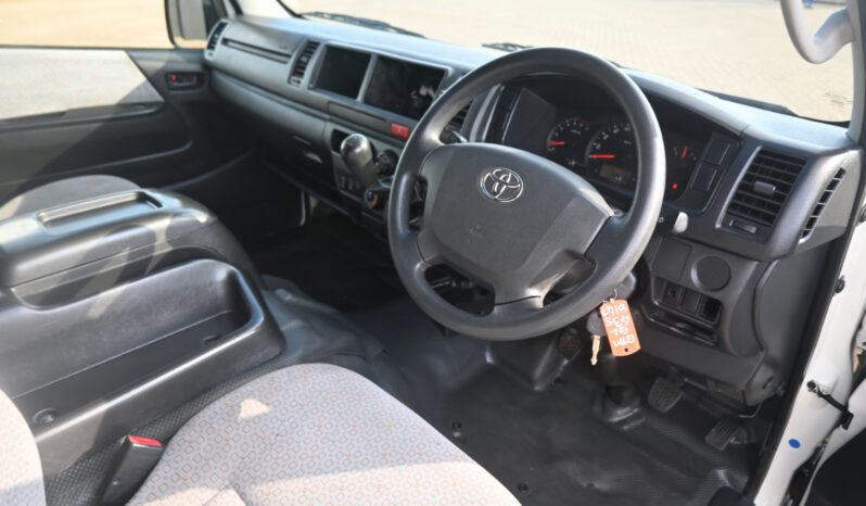 TOYOTA QUANTUM